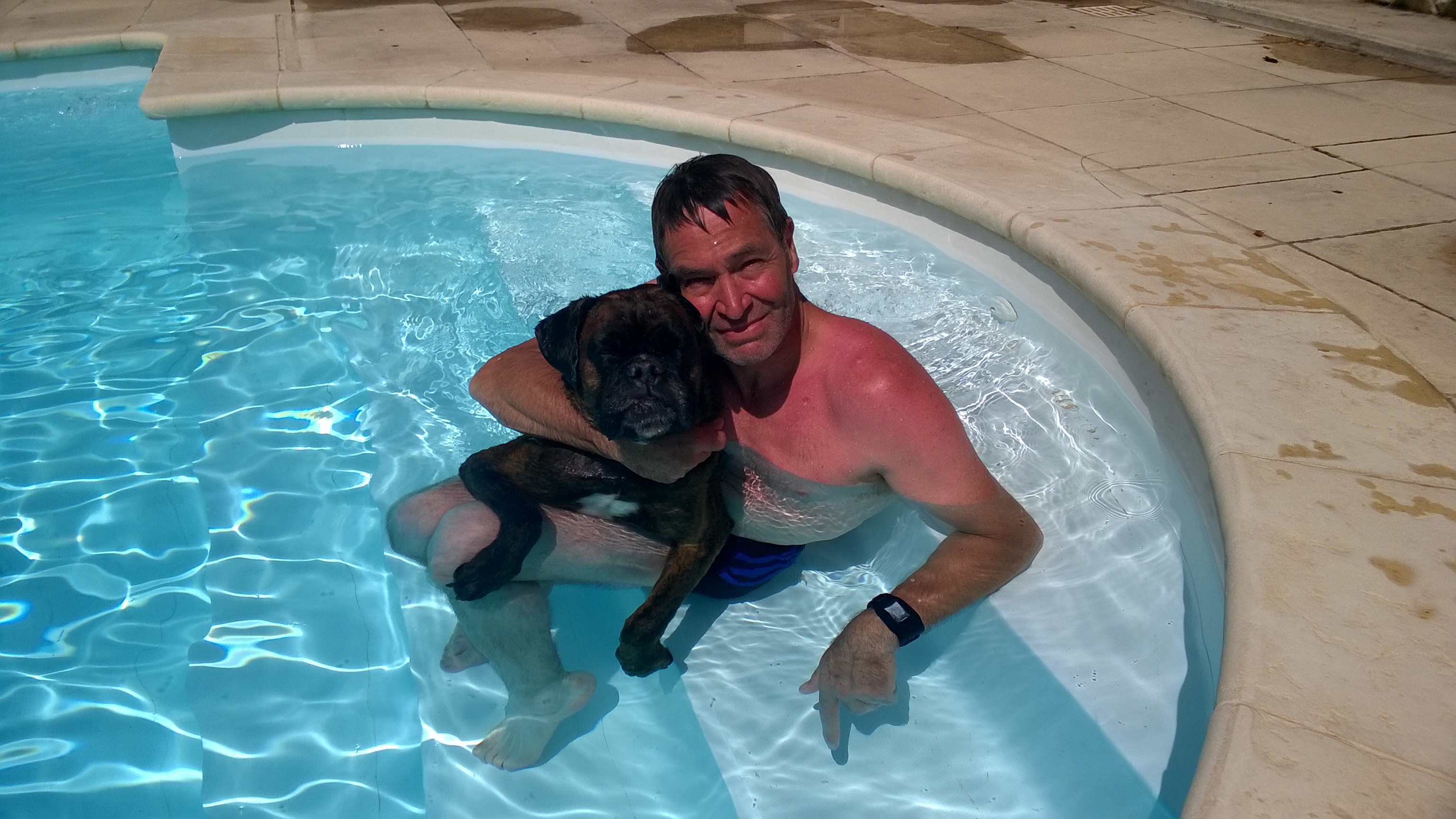 A la piscine chez des amis